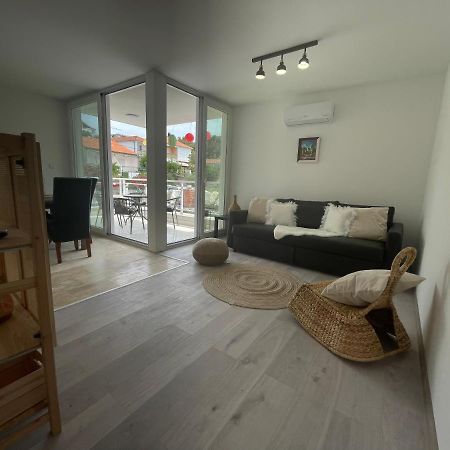 Vila Regina Apartment Paloma With Swimming Pool 耶泽拉 外观 照片