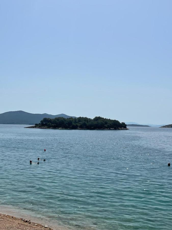 Vila Regina Apartment Paloma With Swimming Pool 耶泽拉 外观 照片