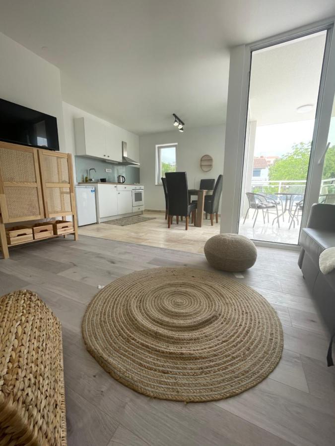 Vila Regina Apartment Paloma With Swimming Pool 耶泽拉 外观 照片