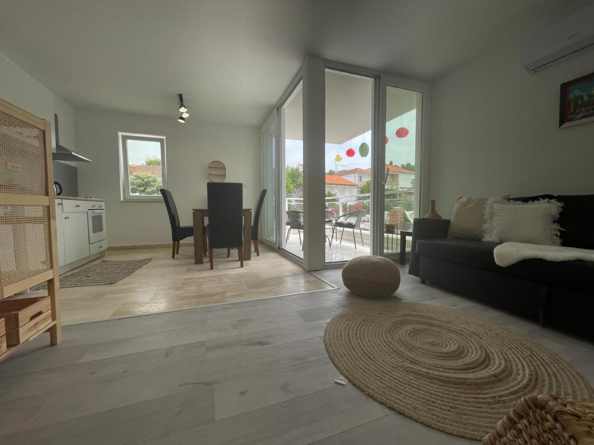 Vila Regina Apartment Paloma With Swimming Pool 耶泽拉 外观 照片